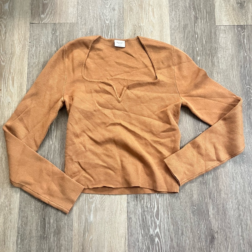 Abercrombie & Fitch Long Sleeve Sweetheart Knit Top